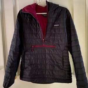PATAGONIA HALF ZIP PUFFER WITH CENTER POUCH